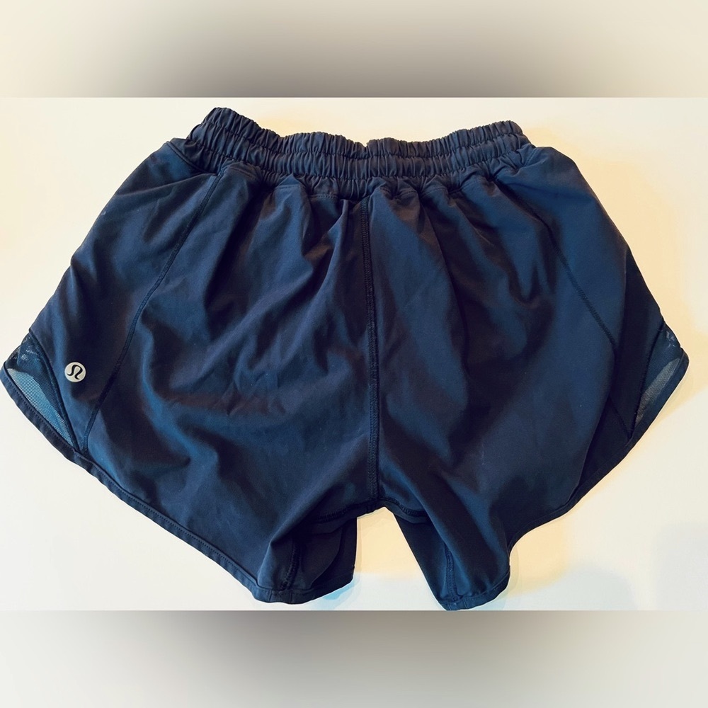 Lululemon Hotty Hot shorts, 4 inch. Size 4